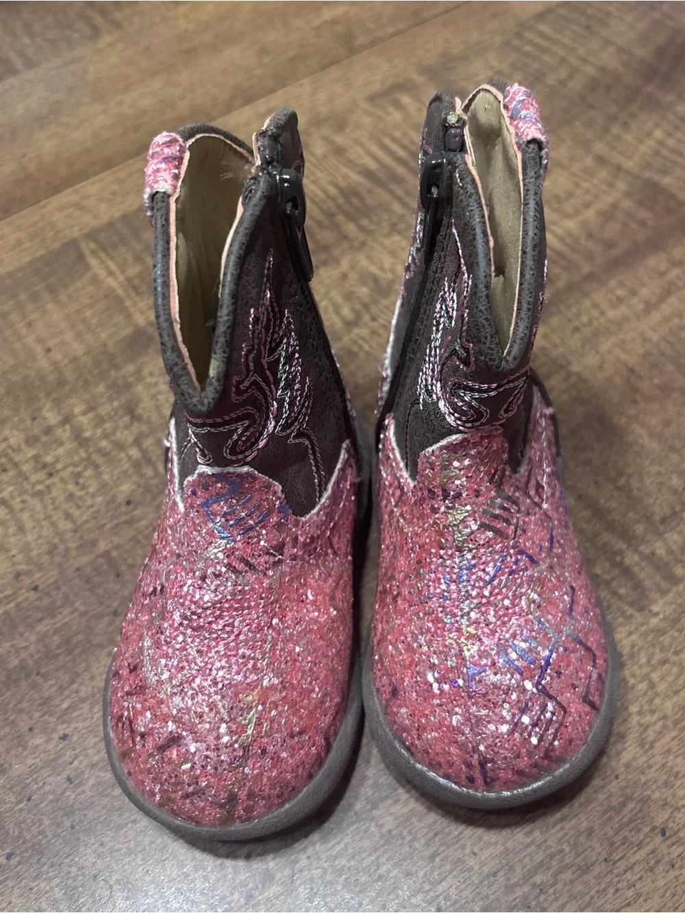 Roper sparkly pink